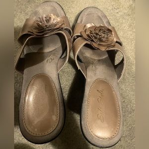 Tan wedges with flower